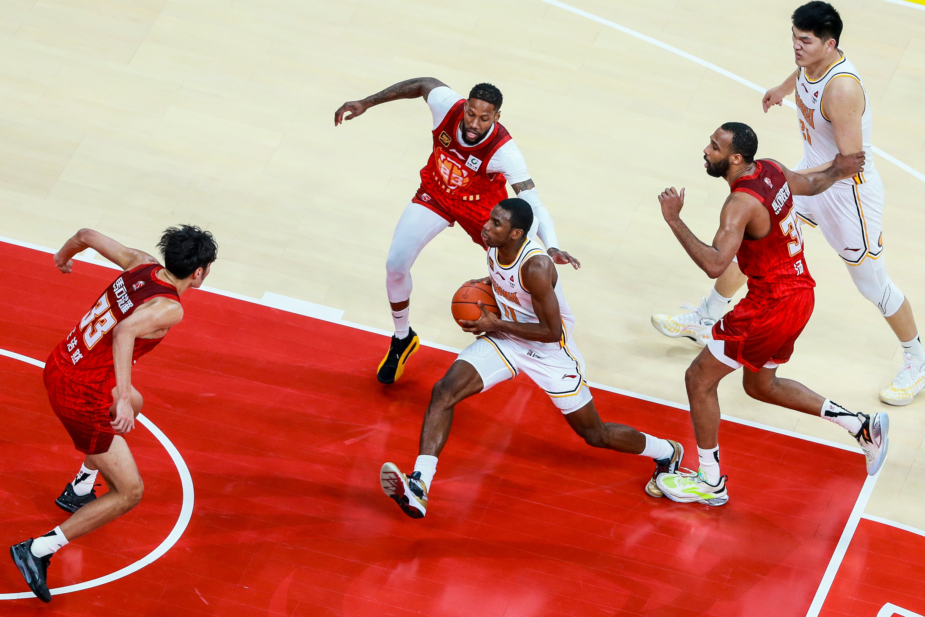 DFM横扫DK，BDD团战一打五焦点之战八强赛，成为赛场最大亮点的简单介绍