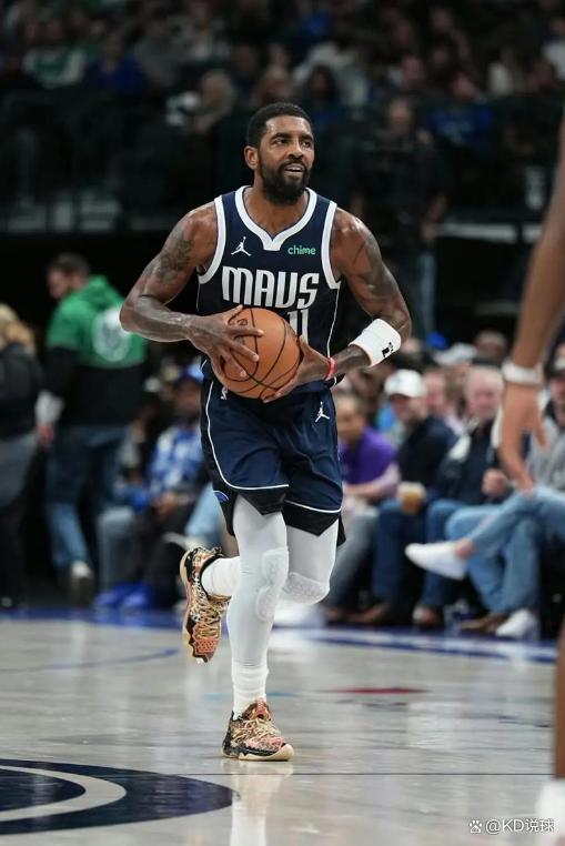 凯尔特人B队力克土耳其男篮，欧文送出助攻的简单介绍