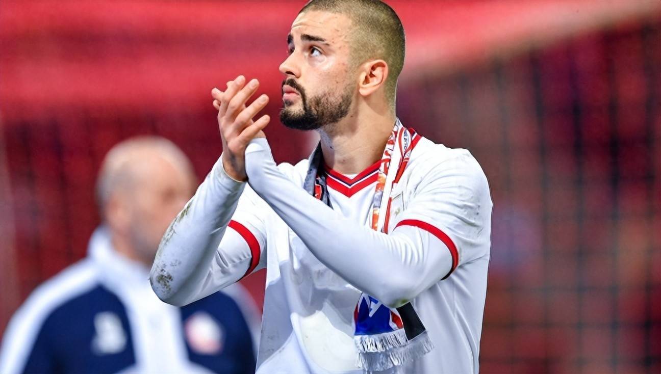 里尔连胜崭露头角冲击联赛第一的简单介绍