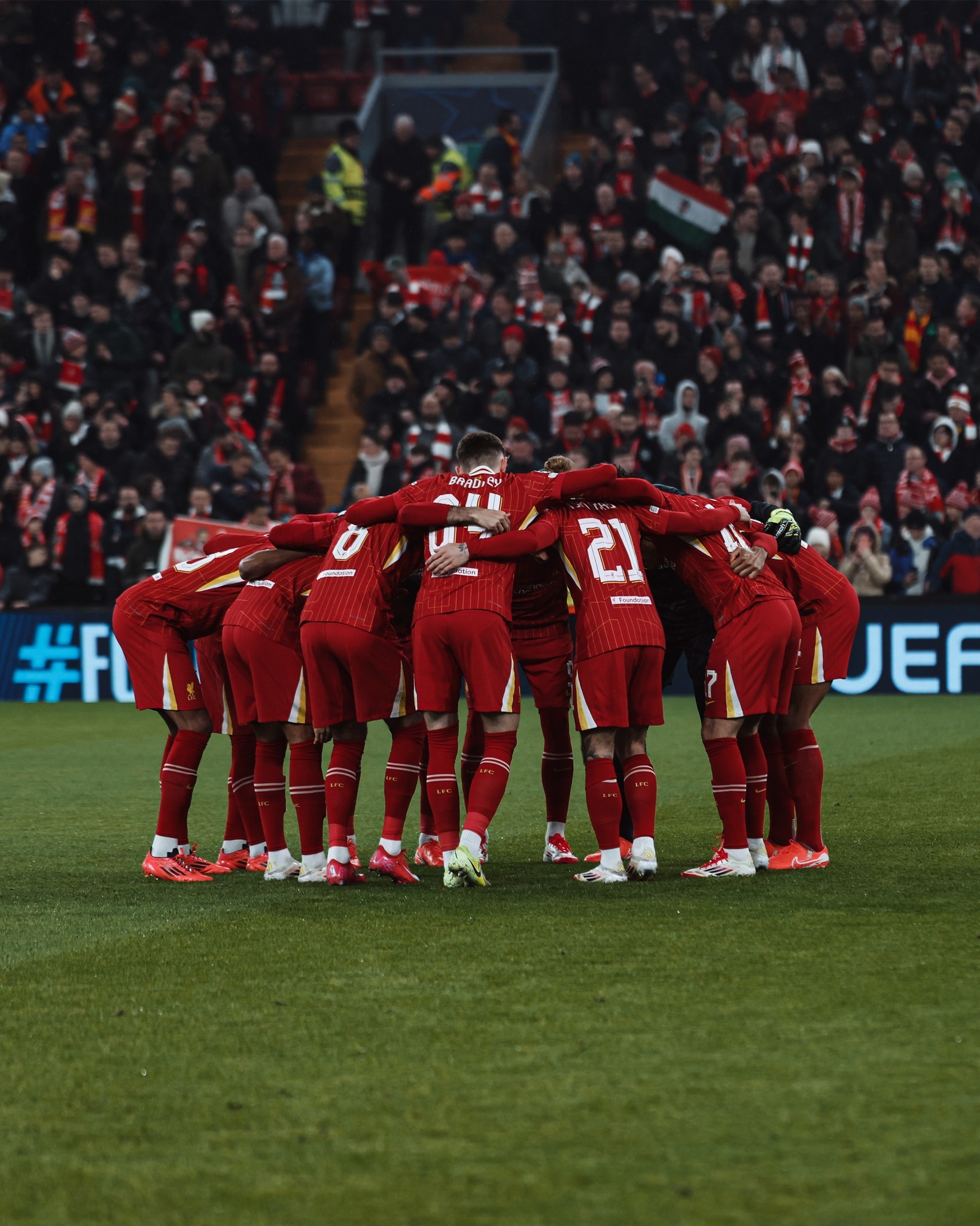 关于利物浦大比分战胜马德里竞技，继续领跑的信息