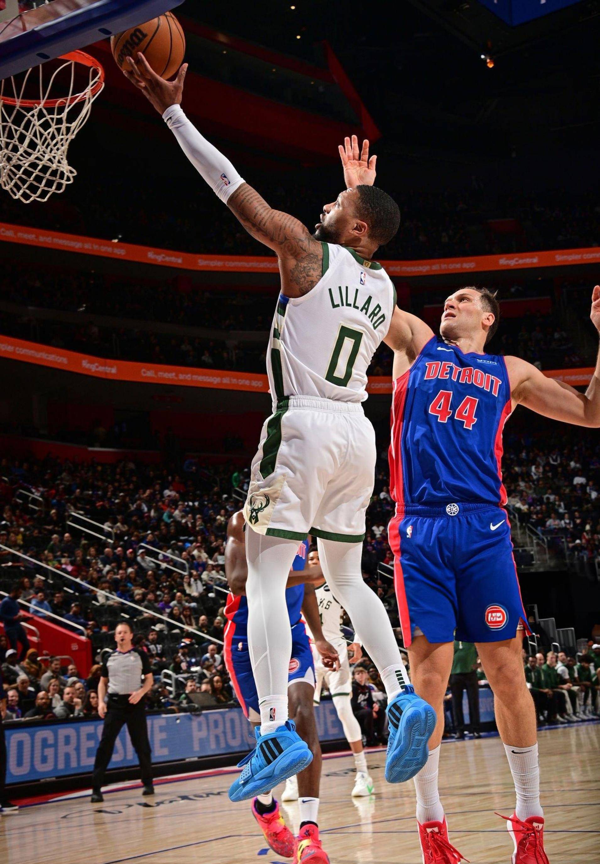 雄鹿逆转山西队，麦科勒姆统治全场的简单介绍