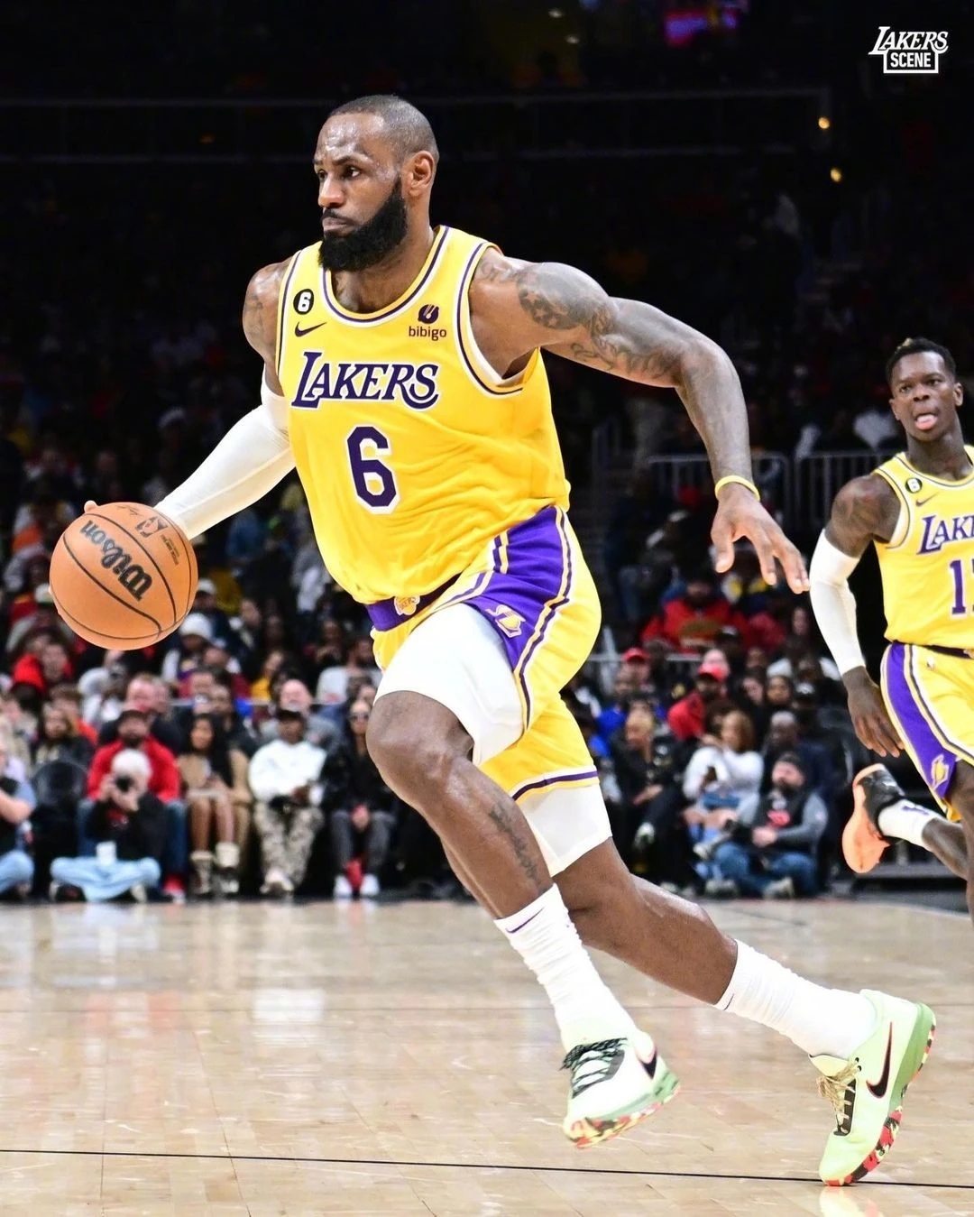 广东队力克深圳队，詹姆斯状态火热