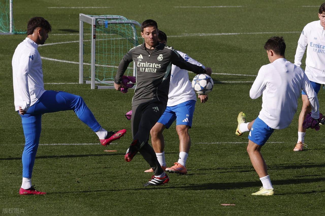 开云官方app入口-皇马险胜塞内加尔，奥亚尔萨瓦尔扛起全队的简单介绍